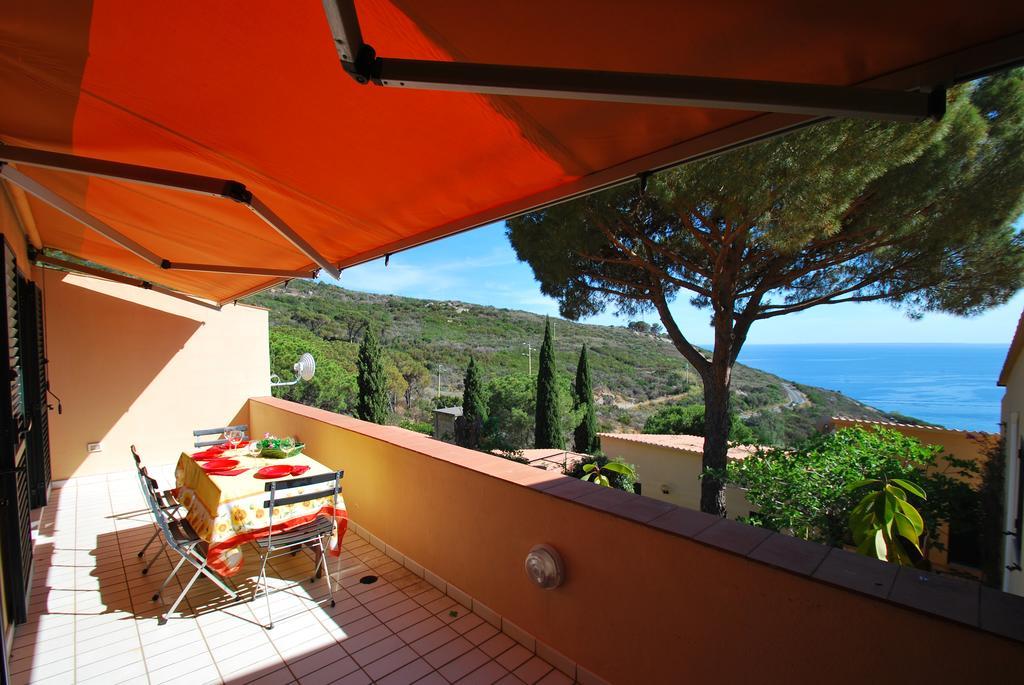 San Piero in Campo  Grotta Azzurra Apartment - Cavoli - Terrazza Vista Mare, Clima E Parcheggio מראה חיצוני תמונה